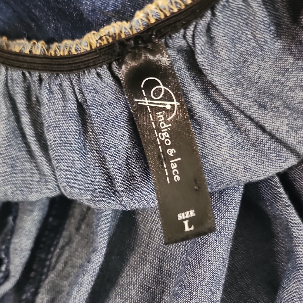 Chic Denim Blue Maxi Dress with Button Accents - Picture 2 of 7